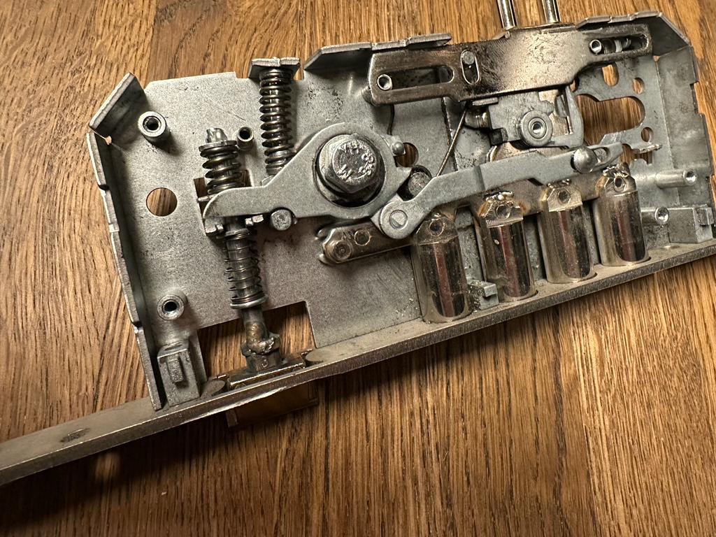 slot renovatie - vervangen slot - slot repareren 

veendam hoogezand groningen sappemeer winschoten 